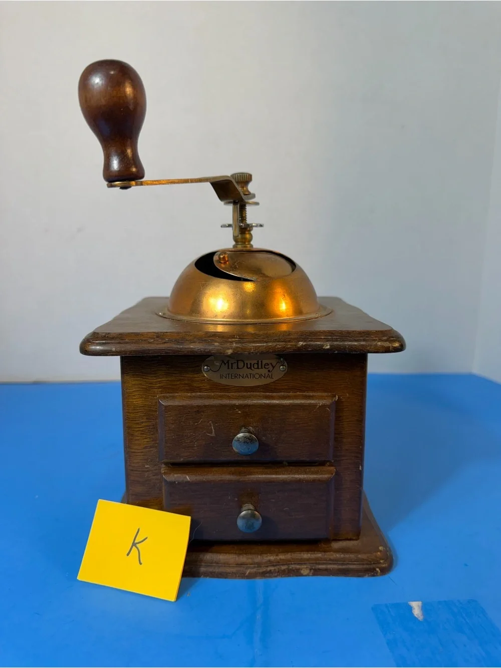 Vintage-Style Wooden Coffee Grinder - Brown & Gold